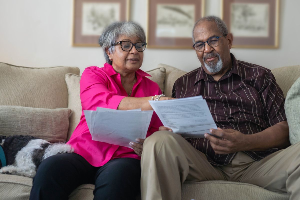 Medicare beneficiaries comparing Medigap plan costs